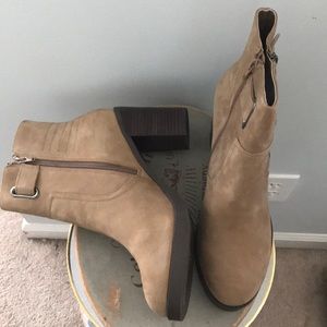 Sole society women Jessy Nubuck Angle Boots